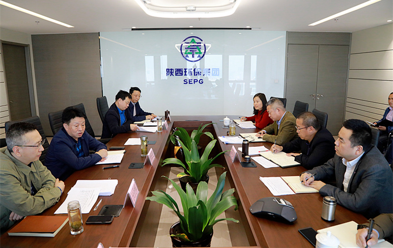 熊良虎在听取水环境公司专题汇报时强调：咬定指标、坚定信心，以决战决胜姿势完玉成年经营工作