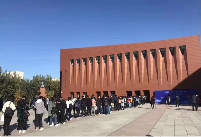 陕西PT电子游戏集团赴清华大学参与省国有企业人才智力引进互换会 150余人意向应聘