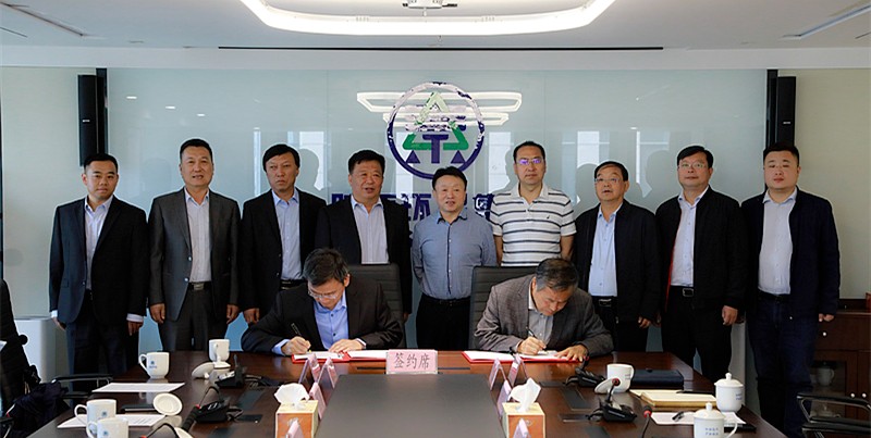 陕西PT电子游戏集团与山东琦泉能源科技公司签定合作框架和谈|熊良虎董静波出席 陕西PT电子游戏集团与山东琦泉能源科技公司签定合作框架和谈|熊良虎董静波出席