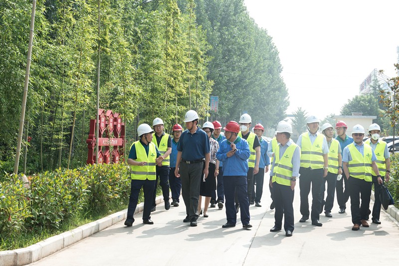 省委组织部副部长范永斌到陕西PT电子游戏集团调研 省委组织部副部长范永斌到陕西PT电子游戏集团调研