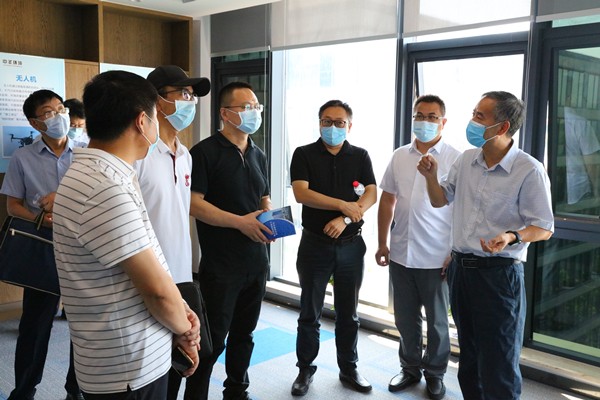 陕西PT电子游戏集团组织观摩秦创原陕西PT电子游戏集团创新中心 陕西PT电子游戏集团组织观摩秦创原陕西PT电子游戏集团创新中心