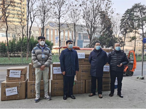下沉一线，爱心抗疫！陕西PT电子游戏集团累计捐款逾48万元