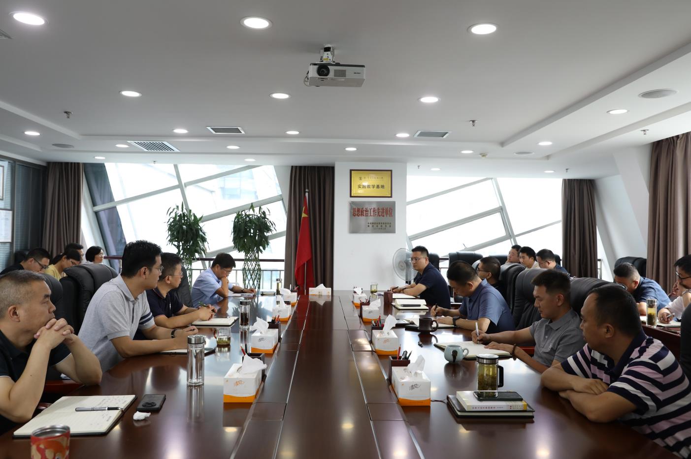 水环境公司进建贯彻集团2022年沉点项目观摩暨半年出产经营工作会议心灵 水环境公司进建贯彻集团2022年沉点项目观摩暨半年出产经营工作会议心灵