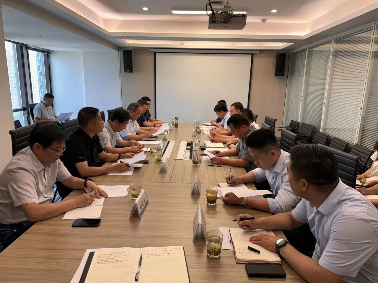 陕西PT电子游戏集团与光大绿色PT电子游戏座谈互换