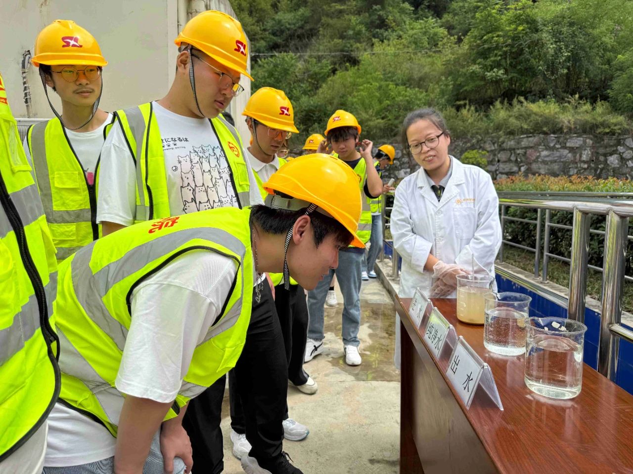 社会责任｜水环境公司发展“党建引领促发展 PT电子游戏教育共成长”公家盛开日活动