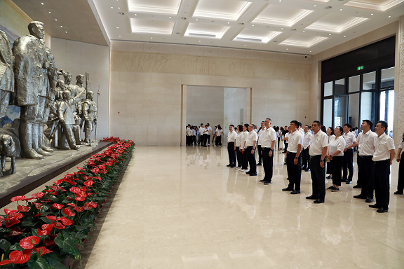 陕西PT电子游戏集团党委赴关中革命留想馆发展“追寻革命足迹 传承红色基因 筑牢风格根基”党建研学活动 陕西PT电子游戏集团党委赴关中革命留想馆发展“追寻革命足迹 传承红色基因 筑牢风格根基”党建研学活动