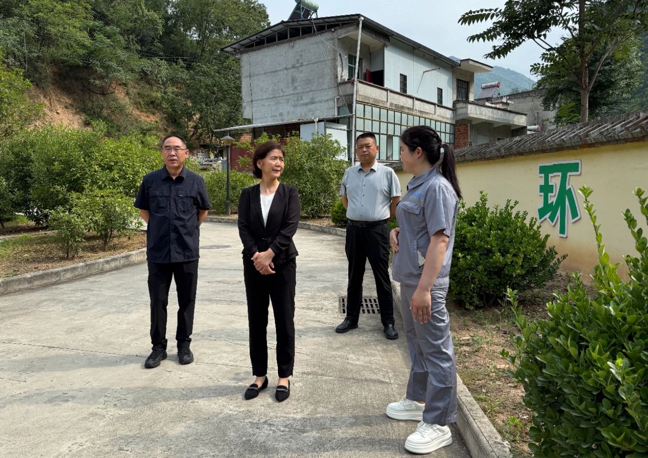 省总工会赴陕西PT电子游戏集团水环境公司项目一线发展“夏送清冷”慰问活动